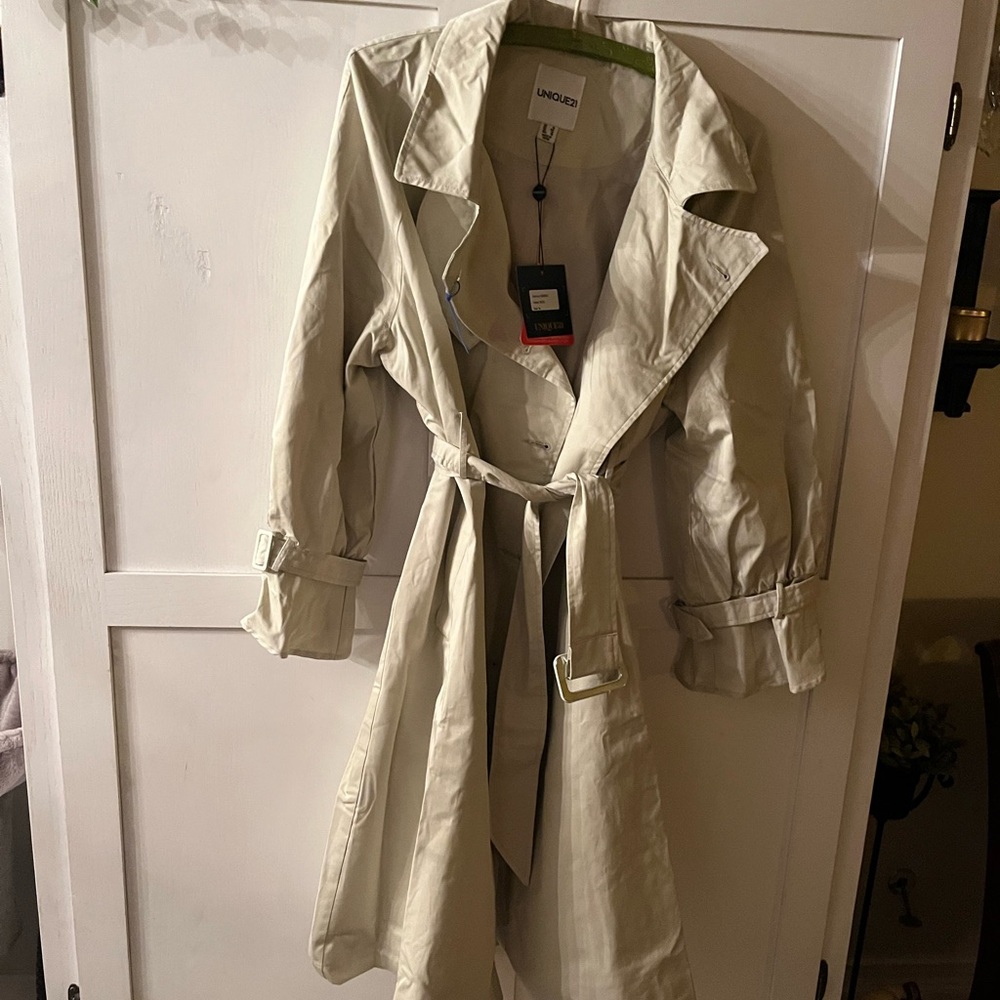 Nique Women's Beige Trench Coat